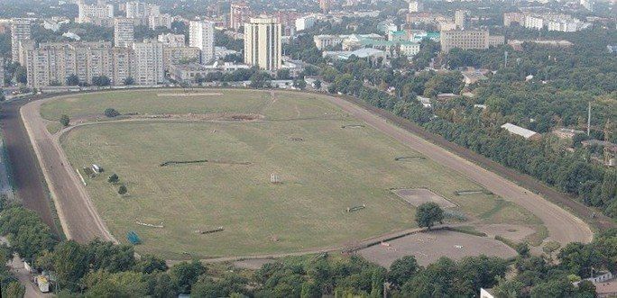 Территория ипподрома в Ростове не будет застраиваться, пока инвестор не построит новый