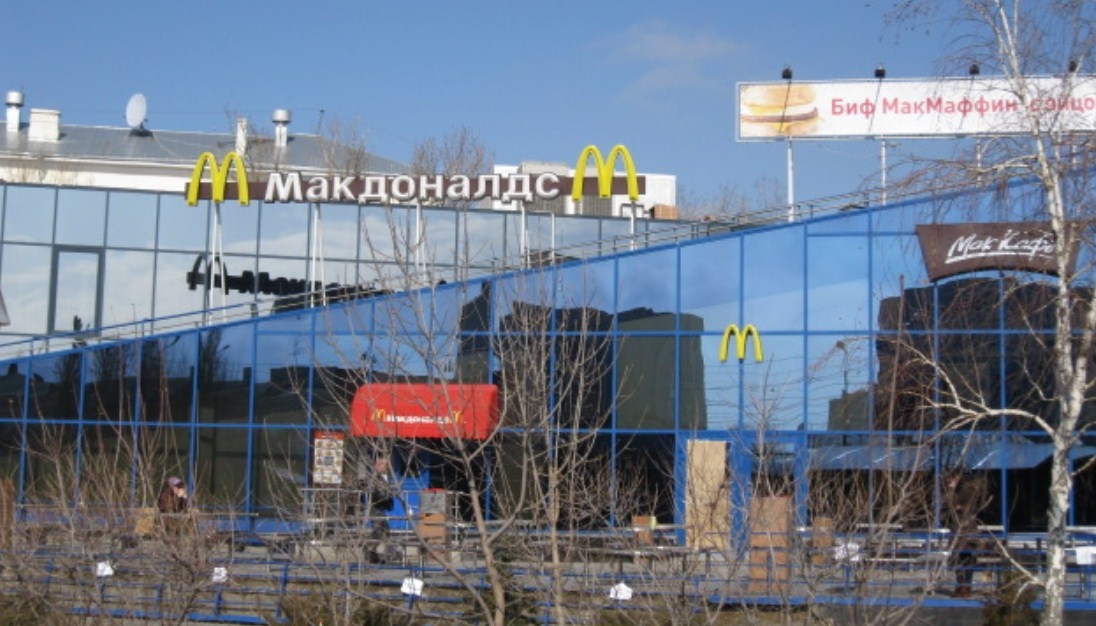 Суд разрешил открыть один из волгоградских MacDonalds