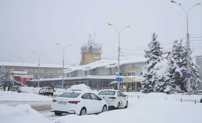 Прокуратура проверит соблюдение прав пассажиров, которые ночевали на полу в аэропорту Краснодара