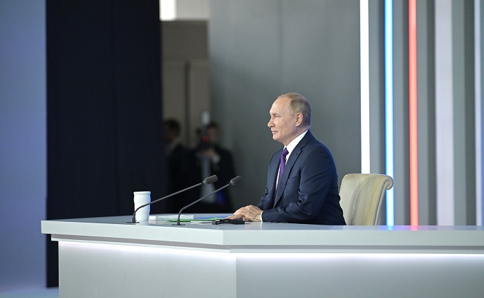 Путин похвалил Хуснуллина за развитие Юга России и показатели строительства