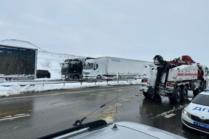 В Ростовской области 31 марта перекрыли трассу Новошахтинск – Гуково из-за снегопада