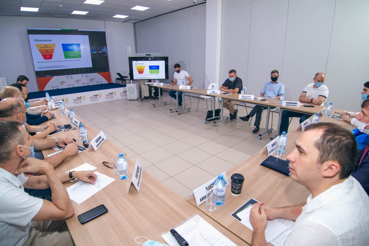 ИТ-сообщество обсудило создание Фонда ИТ-образования и цифровизации Ростовской области