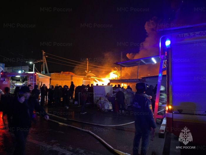 Глава СКР Бастрыкин затребовал доклад о пожаре на рынке «Темерник» в Ростове
