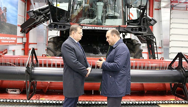 Министр сельского хозяйства Ставропольского края посетил Ростсельмаш