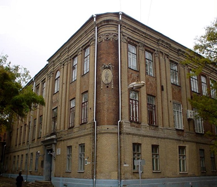 В центре Ростова отремонтируют школу за 193 млн рублей к лету 2023 года