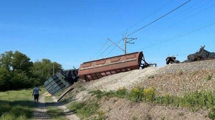 В Крыму приостановили движение поездов из-за схода состава в Симферопольском районе