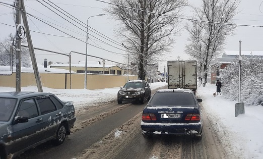 Улицы Ростова-на-Дону 28 декабря сковали 10-балльные пробки из-за снегопада