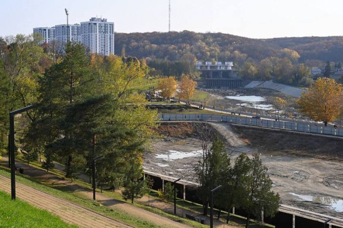 В Майкопе завершился первый этап реконструкции открытого бассейна
