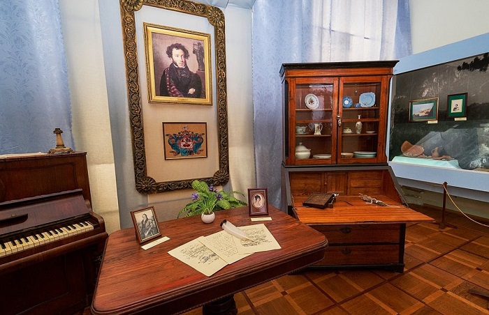 В Крыму за 315 млн рублей отремонтируют 211-летний дом-музей Пушкина