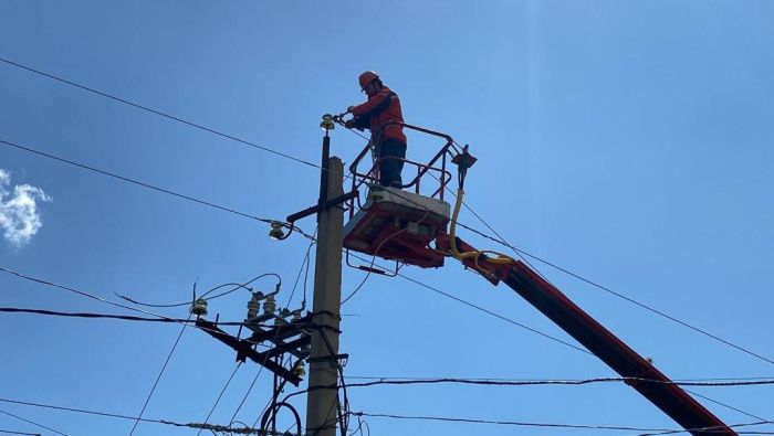 Энергетики «Дагэнерго» устранили все технологические нарушения на энергообъектах в основной сети 6-10 кВ после ураганного ветра