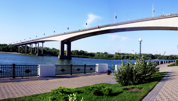 В Ростове Ворошиловский мост откроют в середине августа