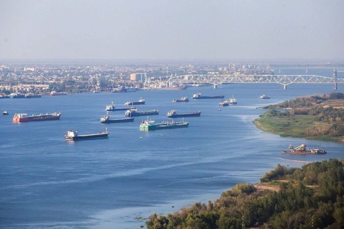 На верфях в Астраханской области построят 21 контейнеровоз до 2027 года