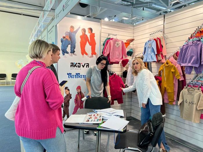 Кубанские предприятия представили одежду для детей на международной выставке в Москве