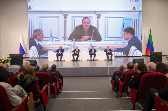 Махачкалинский порт ведет переговоры о поставках удобрений и лесоматериалов в страны Азии и Ближнего Востока Махачкалинский порт ведет переговоры о поставках удобрений и лесоматериалов в страны Азии и Ближнего Востока
