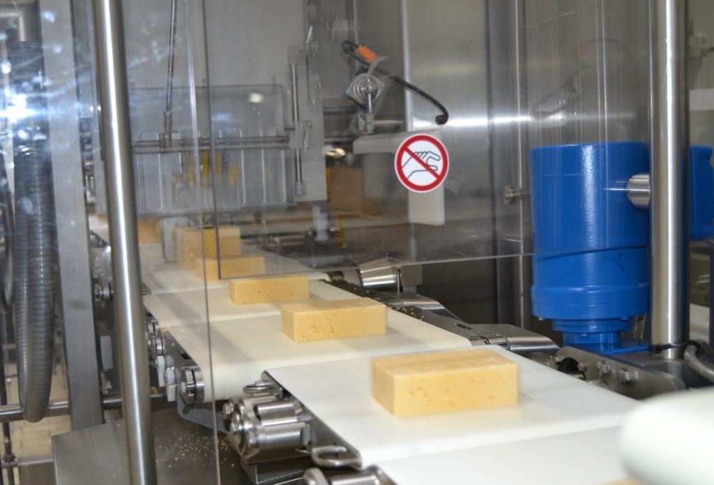 Дистрибьютор сыров инвестирует в южные заводы 1 млрд рублей