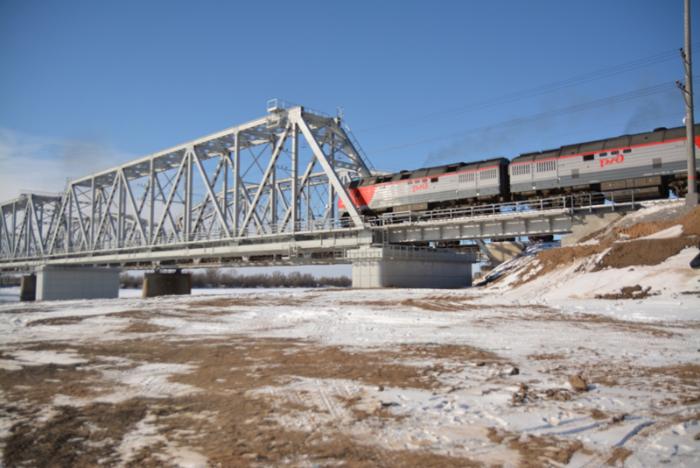 РЖД построили в Астраханской области мост для увеличения пропускной способности поездов