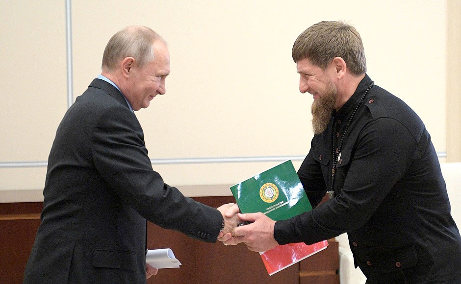 Владимир Путин передал Чечне акции нефтяной компании