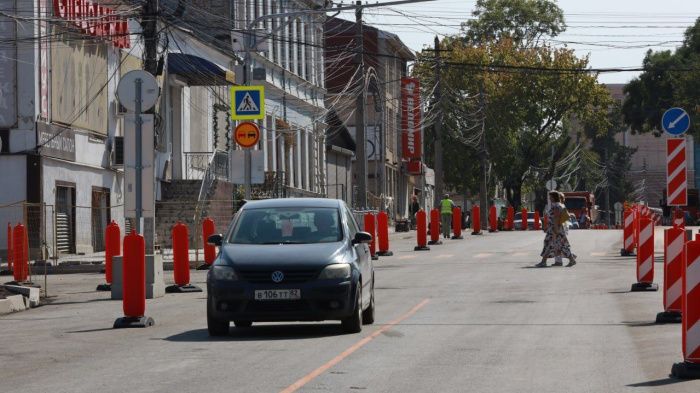 В Симферополе возобновлено движение на трех магистральных улицах после их ремонта