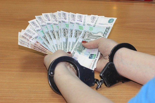 В Ростове сотрудника антикоррупционного отдела УМВД задержали за взятку в 1 млн рублей