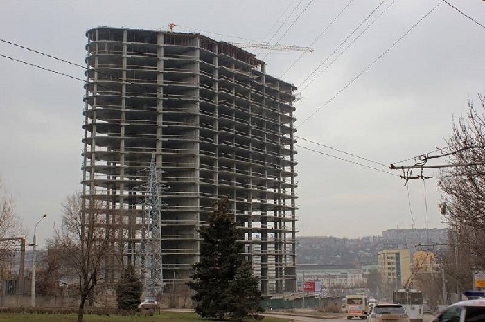 В Ростове срок аренды земли под долгостроем на Гвардейской площади продлили до 2025 года