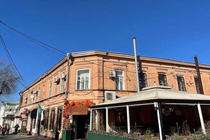 В Таганроге отремонтировали два старинных особняка на Петровской