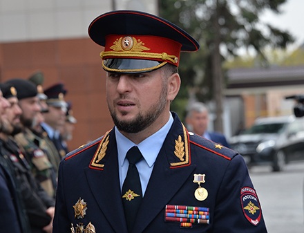 Владимир Путин освободил от должности заместителя министра внутренних дел Чечни Апти Алаудинова