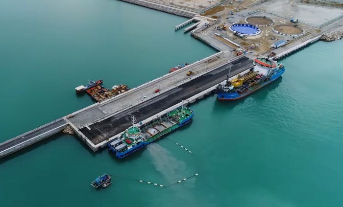 Строительство Северного мола яхт-марины в Геленджике завершат до конца 2023 года