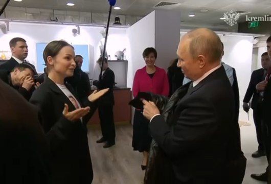 Путин примерил пуховик с надписью «бушлат из России» ростовского бренда DNK