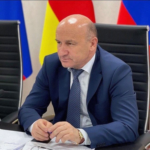 В Северной Осетии глава региона отправил в отставку министра ЖКХ Майрана Тамаева В Северной Осетии глава региона отправил в отставку министра ЖКХ Майрана Тамаева