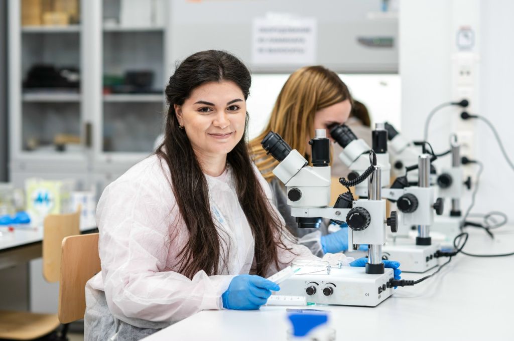 Универ Сириус.jpg Универ Сириус.jpg