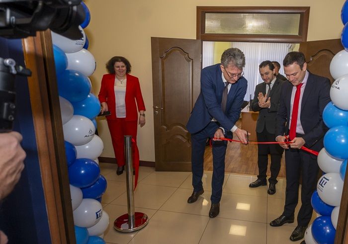 Торжественный момент_КубГТУ.jpg Торжественный момент_КубГТУ.jpg