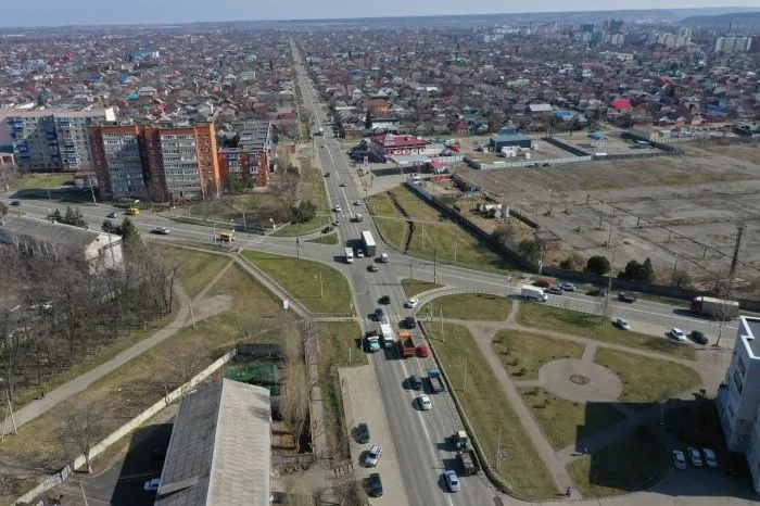 В Майкопе реконструируют одну из ведущих магистралей города