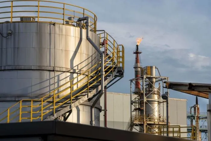БПЛА атаковали нефтебазу в Феодосии
