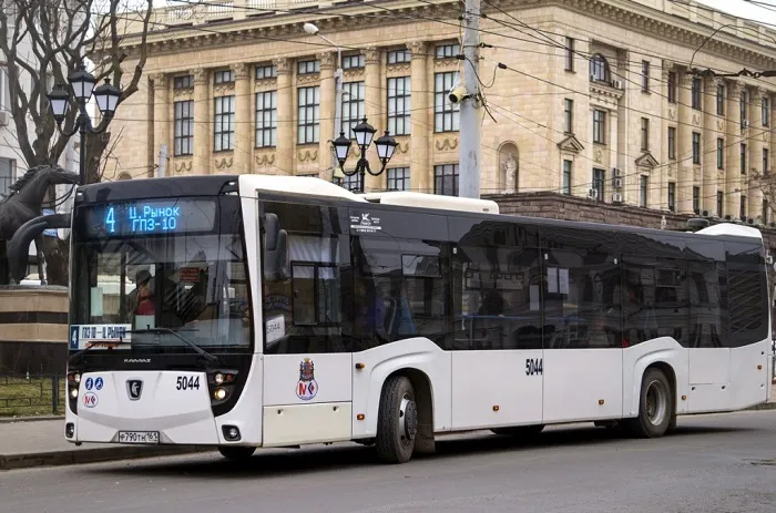 С 13 ноября проезд в автобусах в Ростове-на-Дону подорожает до 32 рублей С 13 ноября проезд в автобусах в Ростове-на-Дону подорожает до 32 рублей