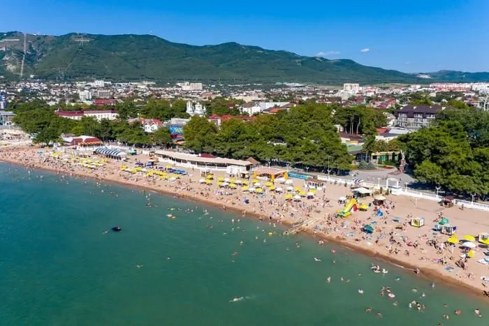 С начала года курорты Краснодарского края приняли почти 12,5 млн туристов