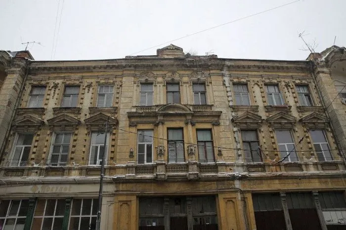 На консервацию двух объектов культурного наследия в Ростове направят почти 12 млн рублей На консервацию двух объектов культурного наследия в Ростове направят почти 12 млн рублей