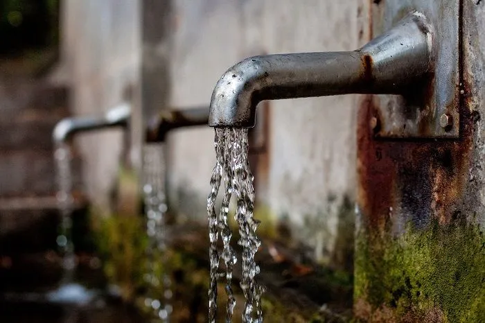 Глава Госкомводхоза заявил, что предприятия и население Крыма обеспечены водой на 100%
