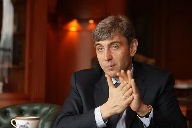 Сергей Галицкий продаёт ВТБ акции «Магнита» за 138 млрд рублей и покидает руководство компании Сергей Галицкий продаёт ВТБ акции «Магнита» за 138 млрд рублей и покидает руководство компании