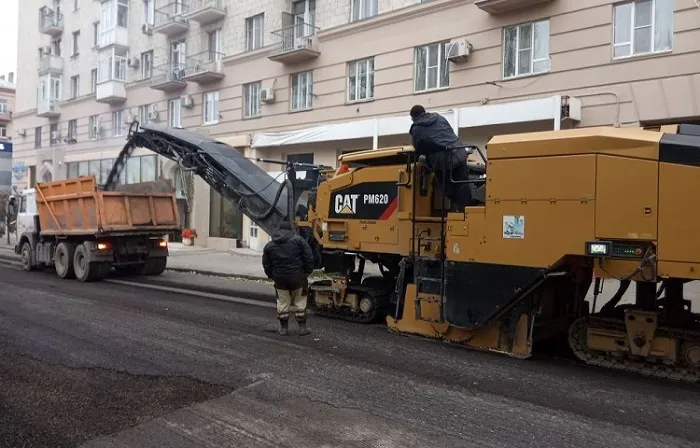 В Дзержинском районе Волгограда реконструируют три дороги за 1,2 млрд рублей