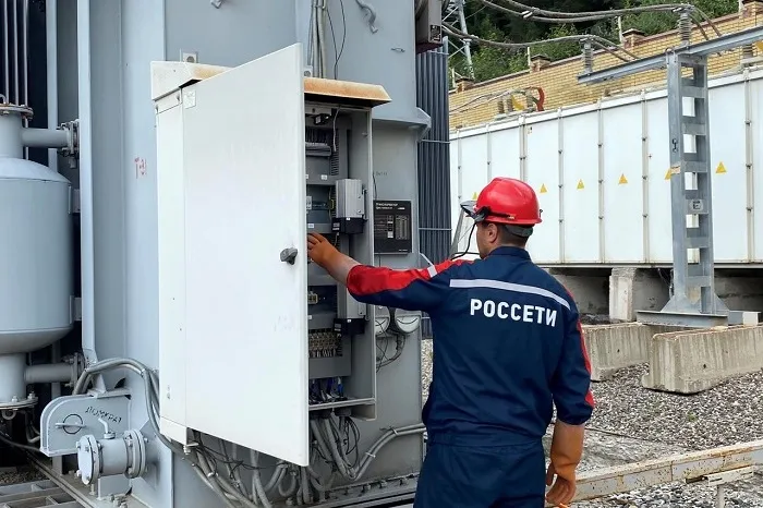 «Россети Северный Кавказ» выполнили ремонт более 2,5 тысячи единиц оборудования на питающих центрах в КЧР
