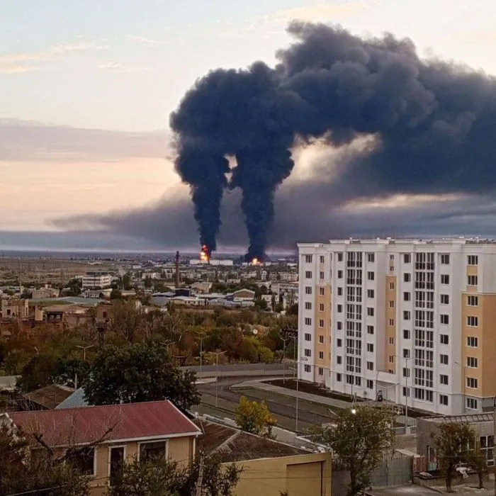 Над акваторией Черного моря уничтожены два беспилотника самолетного типа