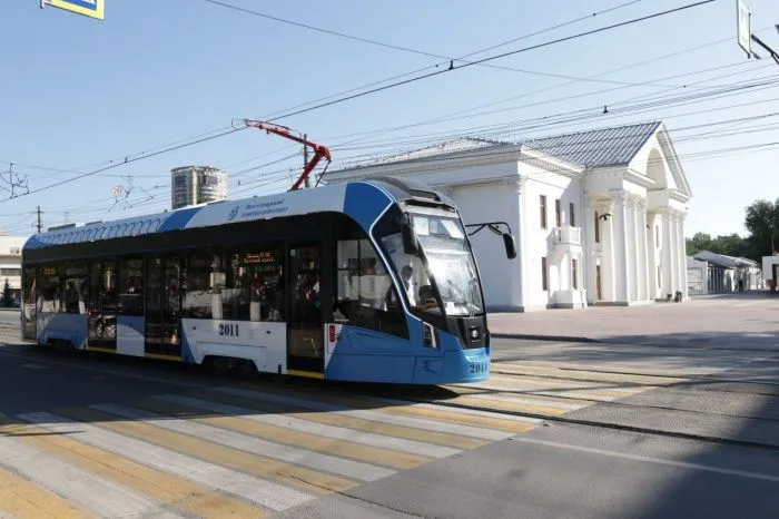 Первые закупленные по инвестпроекту трамваи «Львята» вышли на рейсы в Волгограде