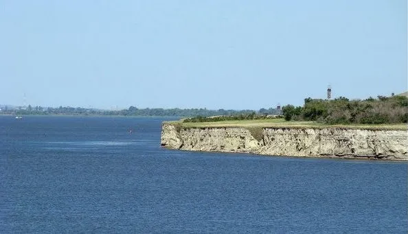 Из-за снижения уровня воды в Цимлянском водохранилище перевозчики зерна снижают объемы грузов Из-за снижения уровня воды в Цимлянском водохранилище перевозчики зерна снижают объемы грузов
