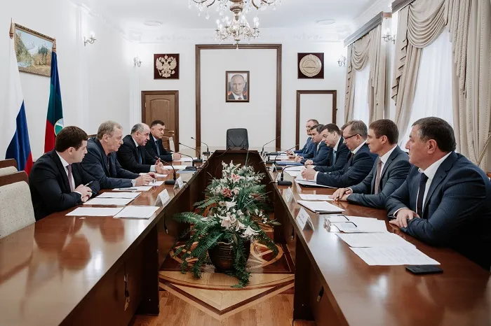 Глава КЧР Рашид Темрезов поблагодарил «Россети» за ощутимое участие в развитии энергосистемы региона