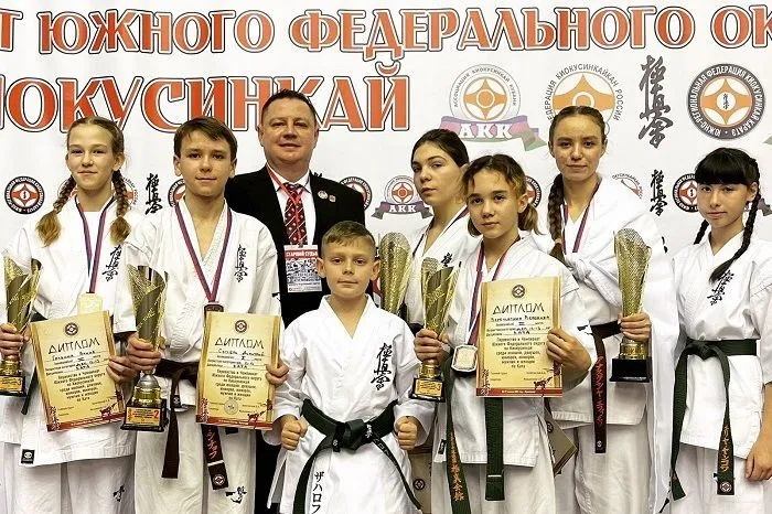 Каратисты из Суворовского снова привезли медали с соревнований