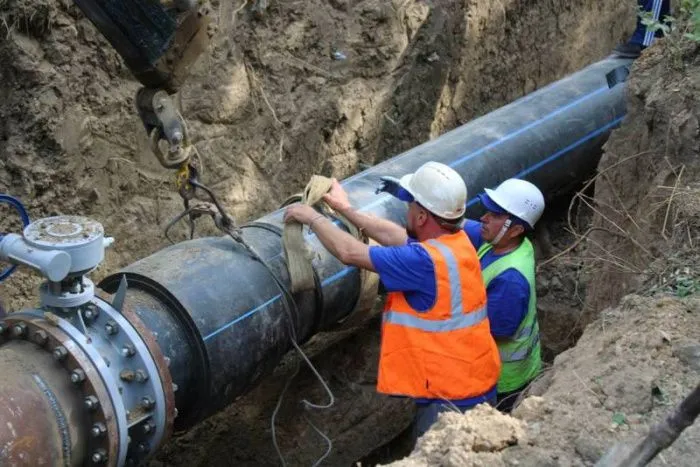 Восстановить водоснабжение в Темрюкском районе после аварии обещают до вечера 1 августа