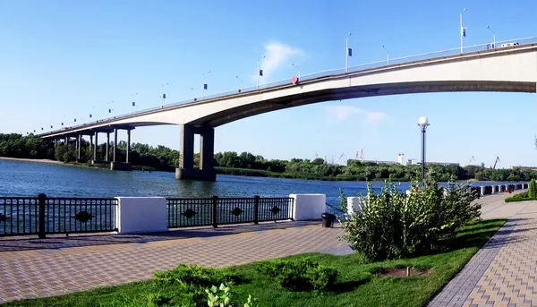 В Ростове Ворошиловский мост откроют в середине августа В Ростове Ворошиловский мост откроют в середине августа