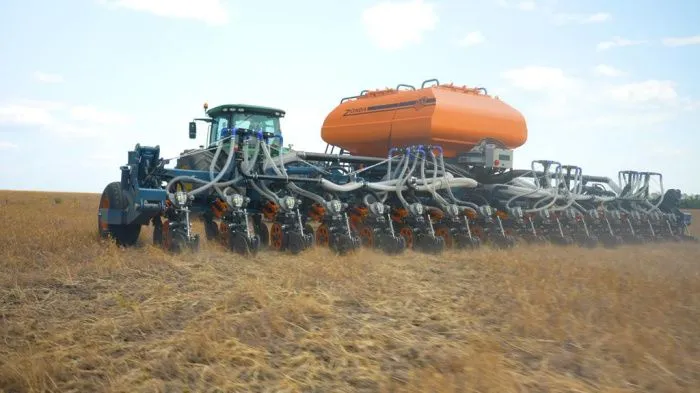 Агрохолдинг «СТЕПЬ» представил новое оборудование для сева