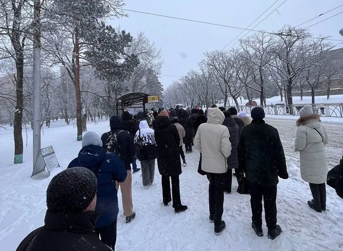 Снегопад сковал улицы Краснодара и Ставрополя в девятибалльных пробках