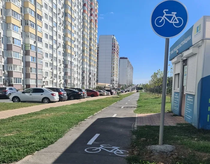 В Суворовском в Ростове сделали велодорожки и новые препятствия для маунтинбайков